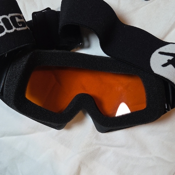 Rossignol VR Goggles with Black Frame and Orange Lens - Picture 4 of 7